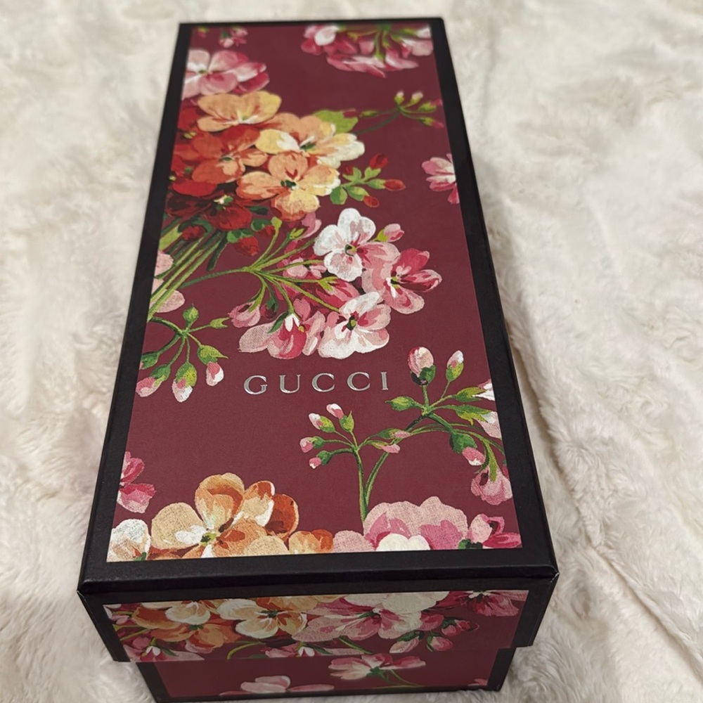Gucci box w dust bags